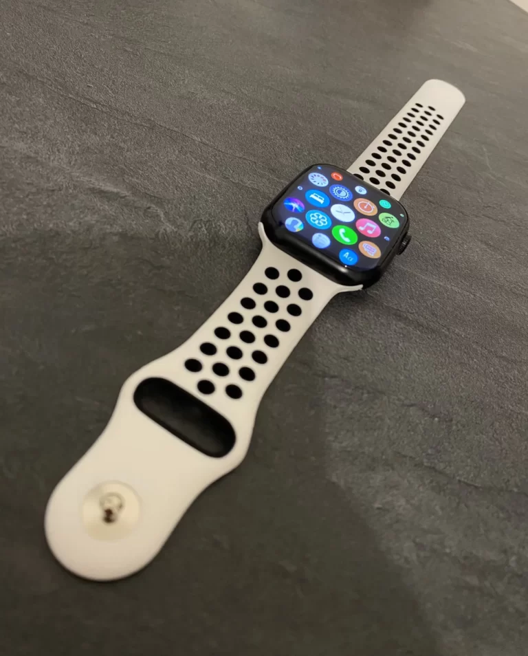 W26 Pro Max Smartwatch + Earpods photo review