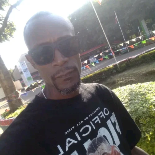 4K Android 11 Portable Projector – HY300 Smart Home Theater & Outdoor Cinema photo review