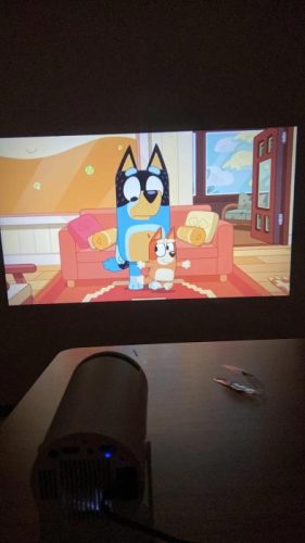 4K Android 11 Portable Projector – HY300 Smart Home Theater & Outdoor Cinema photo review