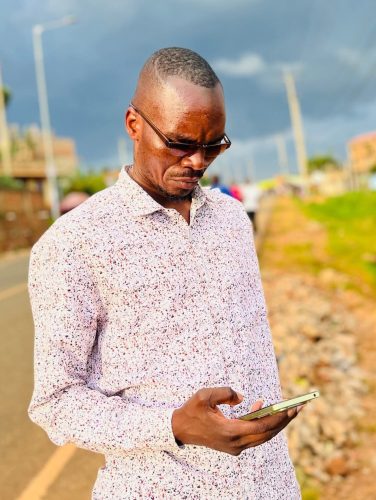 4K Android 11 Portable Projector – HY300 Smart Home Theater & Outdoor Cinema photo review